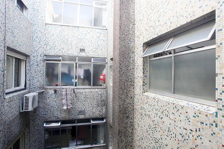 Apartamento à venda com 70m², 2 quartos e sem vagaÁrea de Serviço Vista
