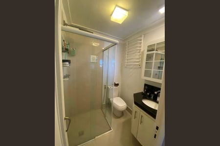 Apartamento à venda com 160m², 3 quartos e 2 vagas Apartamento à venda com 160m², 3 quartos e 2 vagasBanheiro