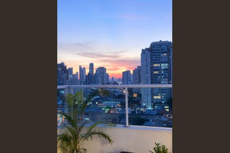 Apartamento à venda com 160m², 3 quartos e 2 vagas Apartamento à venda com 160m², 3 quartos e 2 vagasVista