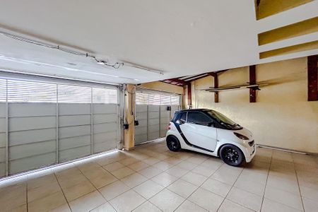 Garagem de casa à venda com 4 quartos, 456m² em Vila Carrão, São Paulo