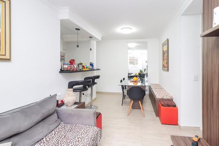 Sala de apartamento para alugar com 2 quartos, 58m² em Vila Carmosina, São Paulo
