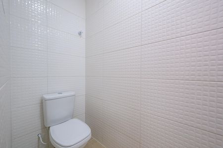 Casa à venda com 104m², 2 quartos e 1 vaga Casa à venda com 104m², 2 quartos e 1 vagaBanheiro da Suíte