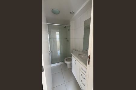 Apartamento à venda com 71m², 2 quartos e 1 vaga Apartamento à venda com 71m², 2 quartos e 1 vagaBanheiro