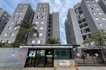 Apartamento para alugar com 49m², 2 quartos e 1 vaga Apartamento para alugar com 49m², 2 quartos e 1 vagaFachada