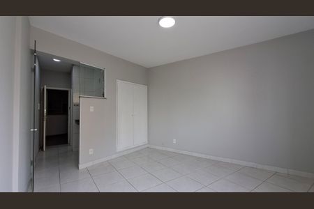 Apartamento à venda com 46m², 1 quarto e sem vaga Apartamento à venda com 46m², 1 quarto e sem vagaSala