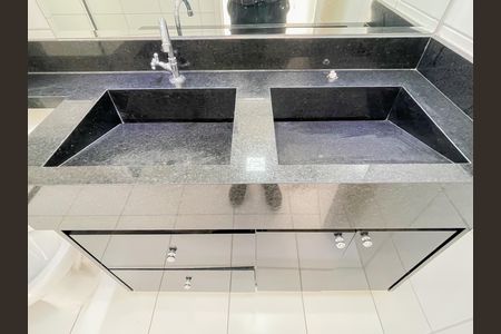 Apartamento à venda com 64m², 2 quartos e 1 vagaBanheiro da Suíte