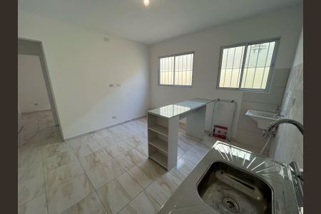 Sala/Cozinha de casa para alugar com 1 quarto, 32m² em Vila Pirajussara, São Paulo