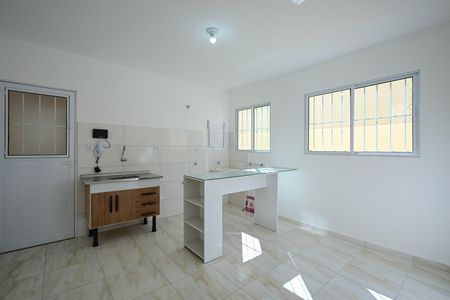Sala de casa para alugar com 1 quarto, 32m² em Vila Pirajussara, São Paulo