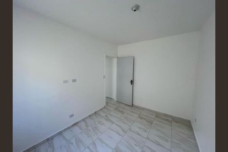 Quarto de casa para alugar com 1 quarto, 32m² em Vila Pirajussara, São Paulo