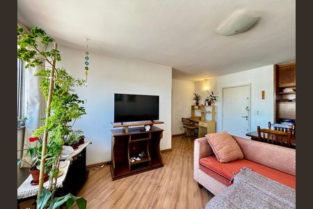 Apartamento à venda com 96m², 3 quartos e 1 vaga Apartamento à venda com 96m², 3 quartos e 1 vagaSala