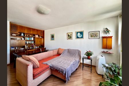 Apartamento à venda com 96m², 3 quartos e 1 vaga Apartamento à venda com 96m², 3 quartos e 1 vagaSala