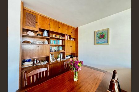 Apartamento à venda com 96m², 3 quartos e 1 vaga Apartamento à venda com 96m², 3 quartos e 1 vagaSala