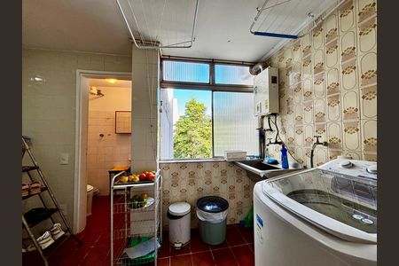 Apartamento à venda com 96m², 3 quartos e 1 vaga Apartamento à venda com 96m², 3 quartos e 1 vagaLavanderia