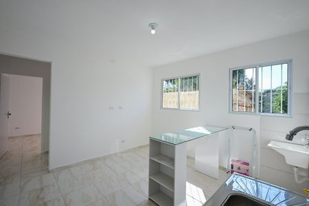 Sala de casa para alugar com 1 quarto, 32m² em Vila Pirajussara, São Paulo