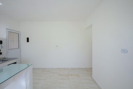 Sala de casa para alugar com 1 quarto, 32m² em Vila Pirajussara, São Paulo