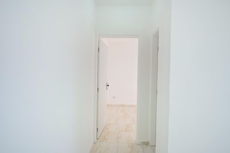 Corredor de casa para alugar com 1 quarto, 32m² em Vila Pirajussara, São Paulo