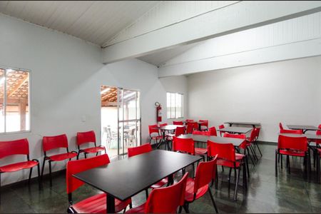Casa de condomínio à venda com 90m², 2 quartos e 2 vagas Casa de condomínio à venda com 90m², 2 quartos e 2 vagasÁrea comum - Salão de festas