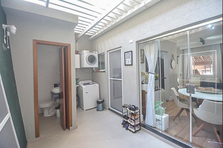 Casa de condomínio à venda com 90m², 2 quartos e 2 vagas Casa de condomínio à venda com 90m², 2 quartos e 2 vagasÁrea de Serviço