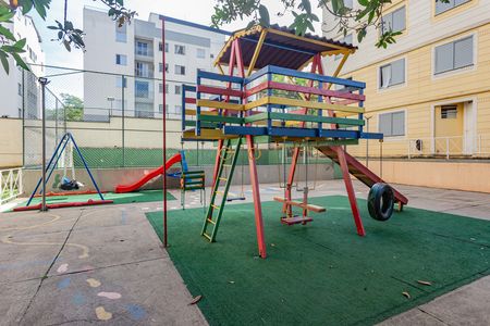 Apartamento à venda com 63m², 2 quartos e 1 vaga Apartamento à venda com 63m², 2 quartos e 1 vagaÁrea comum - Playground