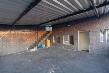 Casa para alugar com 246m², 6 quartos e 2 vagas Casa para alugar com 246m², 6 quartos e 2 vagasVaranda