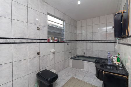 Casa para alugar com 246m², 6 quartos e 2 vagas Casa para alugar com 246m², 6 quartos e 2 vagasBanheiro 4