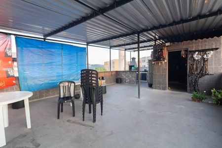 Casa para alugar com 246m², 6 quartos e 2 vagas Casa para alugar com 246m², 6 quartos e 2 vagasTerraço