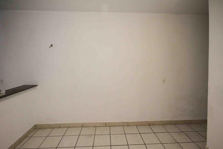Casa à venda com 70m², 7 quartos e 2 vagasSala casa 02
