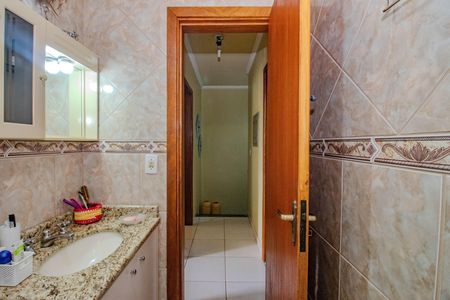 Casa à venda com 192m², 3 quartos e 2 vagasBanheiro Social