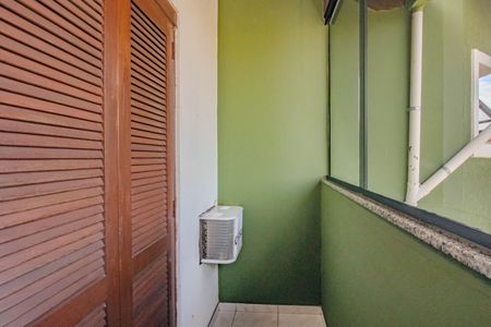 Casa à venda com 192m², 3 quartos e 2 vagasSuíte - Varanda