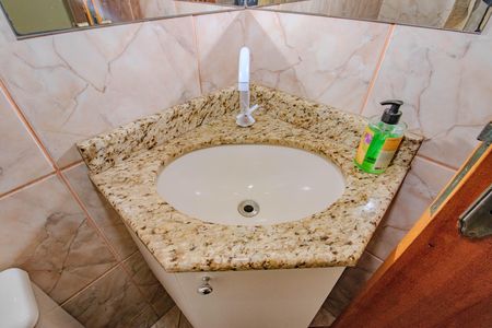 Casa à venda com 192m², 3 quartos e 2 vagasLavabo