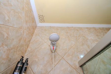 Casa à venda com 192m², 3 quartos e 2 vagasBanheiro Social