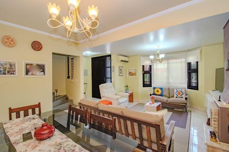 Sala de casa à venda com 3 quartos, 192m² em Morro Santana, Porto Alegre