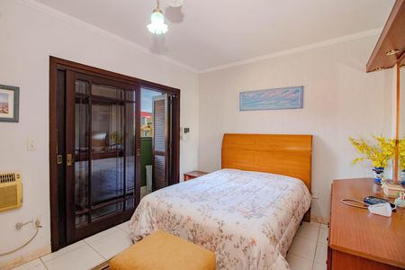 Casa à venda com 192m², 3 quartos e 2 vagasSuíte