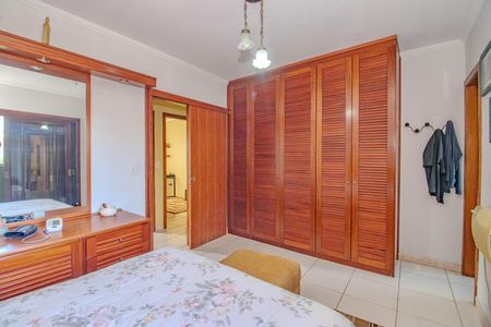 Casa à venda com 192m², 3 quartos e 2 vagasSuíte