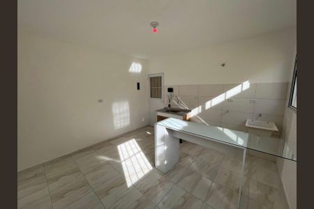 Casa para alugar com 32m², 1 quarto e sem vaga Casa para alugar com 32m², 1 quarto e sem vagaCozinha e Área de Serviço