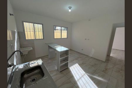 Casa para alugar com 32m², 1 quarto e sem vaga Casa para alugar com 32m², 1 quarto e sem vagaSala