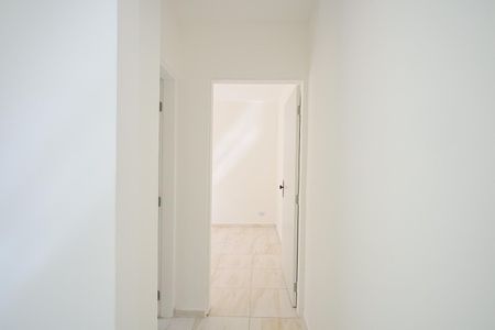 Corredor de casa para alugar com 1 quarto, 32m² em Vila Pirajussara, São Paulo