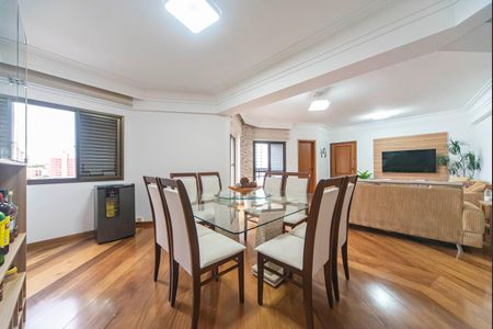 Apartamento à venda com 145m², 3 quartos e 3 vagas Apartamento à venda com 145m², 3 quartos e 3 vagasSala