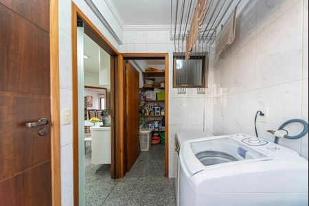 Apartamento à venda com 145m², 3 quartos e 3 vagas Apartamento à venda com 145m², 3 quartos e 3 vagasÁrea de Serviço