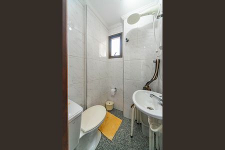 Apartamento à venda com 145m², 3 quartos e 3 vagas Apartamento à venda com 145m², 3 quartos e 3 vagasBanheiro de serviço