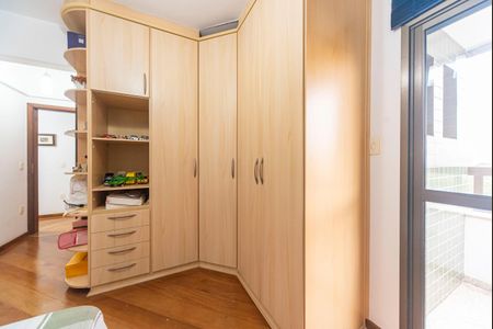 Apartamento à venda com 145m², 3 quartos e 3 vagas Apartamento à venda com 145m², 3 quartos e 3 vagasQuarto 1