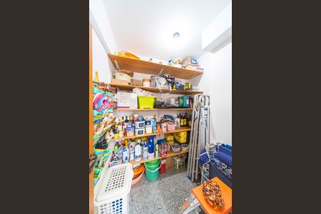 Apartamento à venda com 145m², 3 quartos e 3 vagas Apartamento à venda com 145m², 3 quartos e 3 vagasDespensa