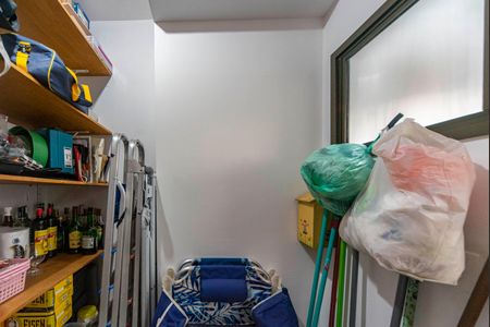 Apartamento à venda com 145m², 3 quartos e 3 vagas Apartamento à venda com 145m², 3 quartos e 3 vagasDespensa