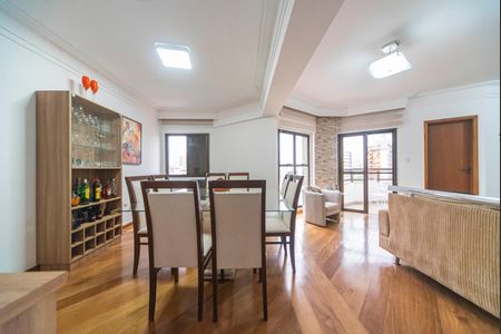 Apartamento à venda com 145m², 3 quartos e 3 vagas Apartamento à venda com 145m², 3 quartos e 3 vagasSala