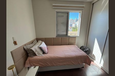 Apartamento para alugar com 71m², 3 quartos e 2 vagasQuarto
