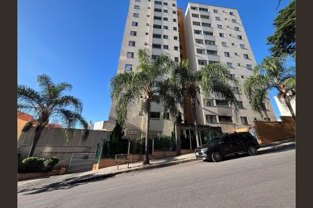 Apartamento para alugar com 71m², 3 quartos e 2 vagasFachada