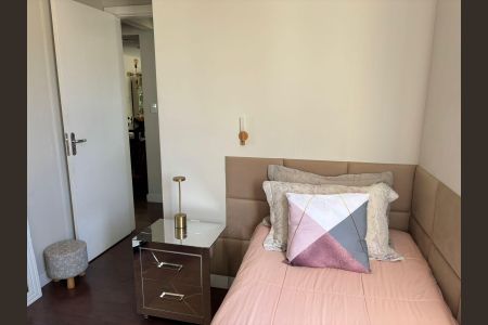 Apartamento para alugar com 71m², 3 quartos e 2 vagasQuarto