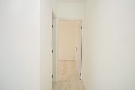 Corredor de casa para alugar com 1 quarto, 31m² em Vila Pirajussara, São Paulo
