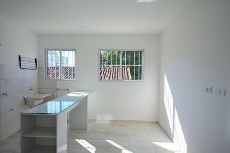 Sala de casa para alugar com 1 quarto, 31m² em Vila Pirajussara, São Paulo