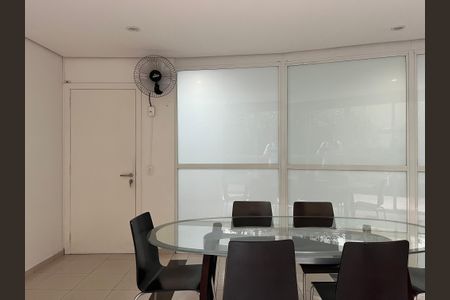 Studio à venda com 28m², 1 quarto e 1 vaga Studio à venda com 28m², 1 quarto e 1 vagaÁrea comum